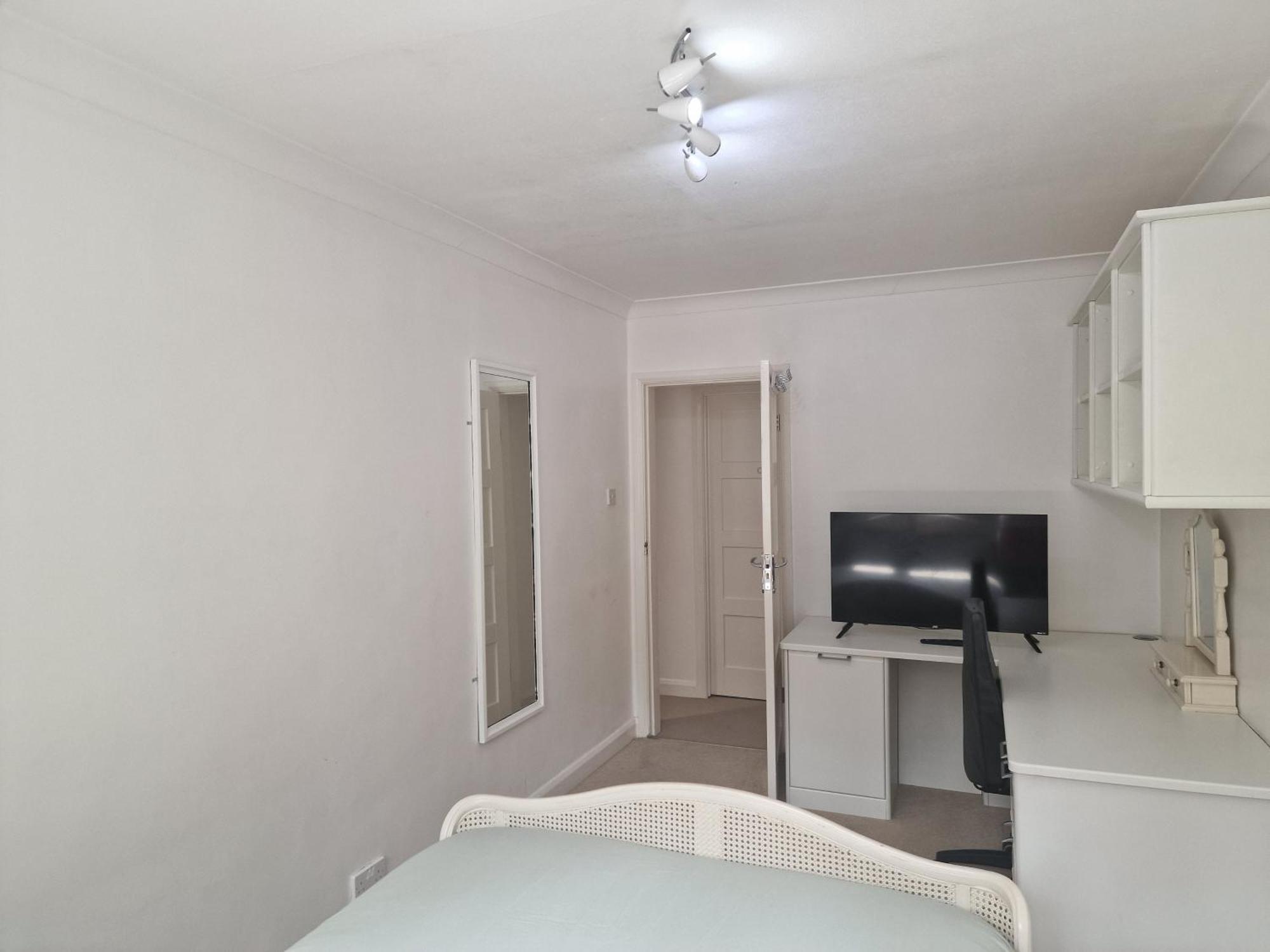 D Elmdon Homestay Shared 4 Bedrooms Birmingham Eksteriør billede