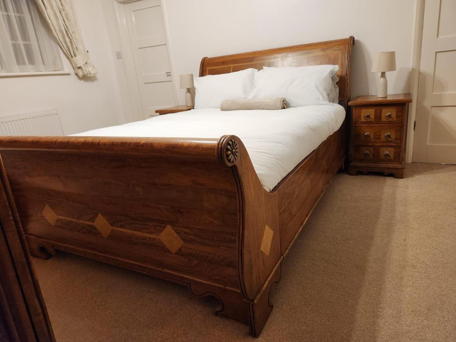 D Elmdon Homestay Shared 4 Bedrooms Birmingham Eksteriør billede