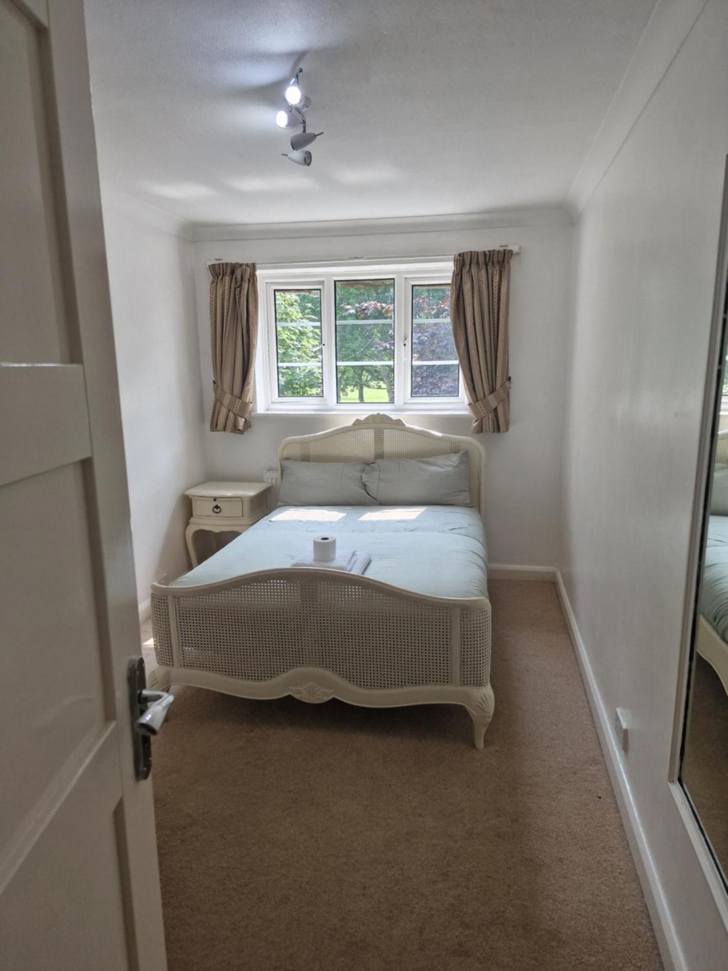 D Elmdon Homestay Shared 4 Bedrooms Birmingham Eksteriør billede
