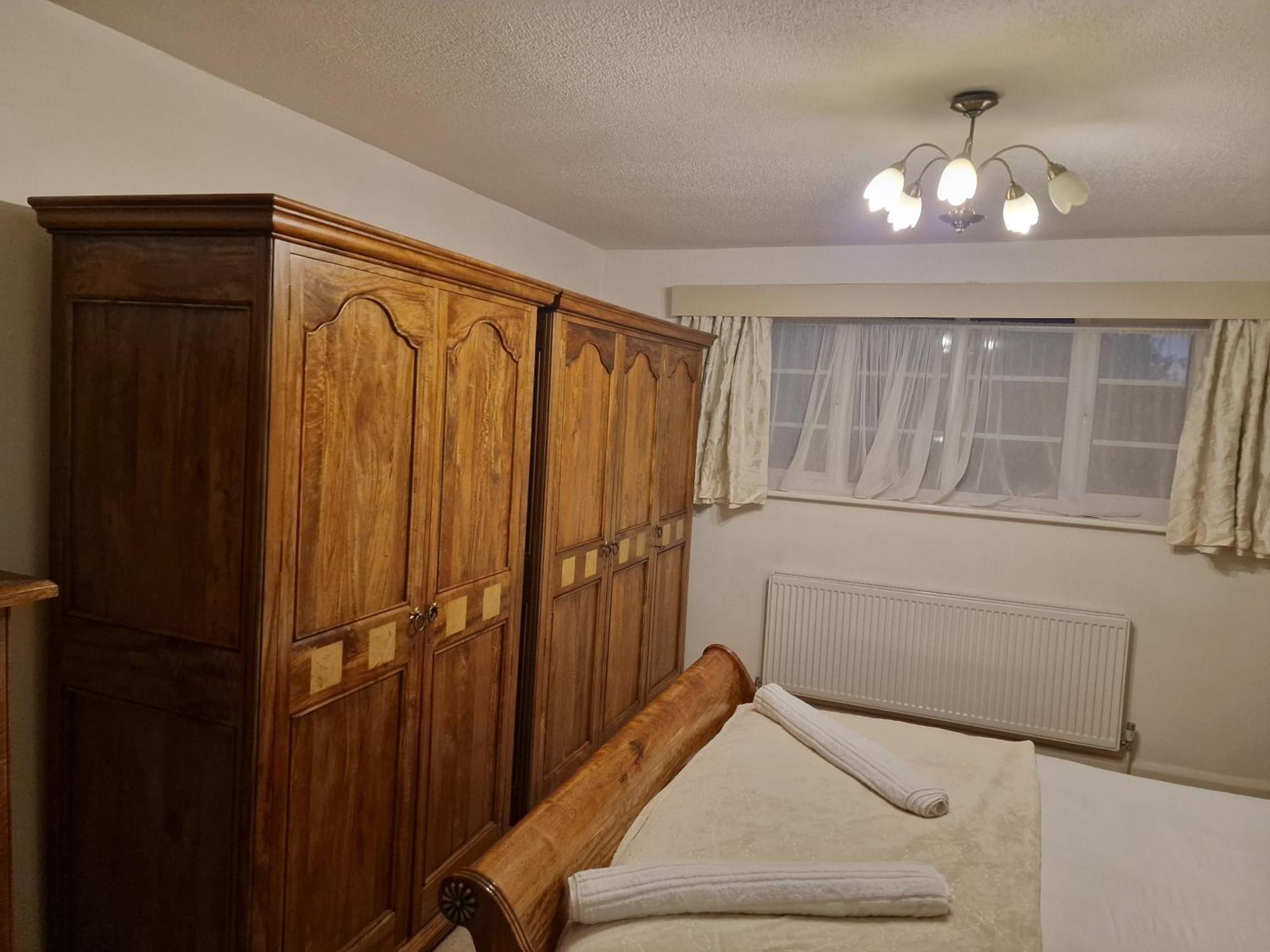D Elmdon Homestay Shared 4 Bedrooms Birmingham Eksteriør billede